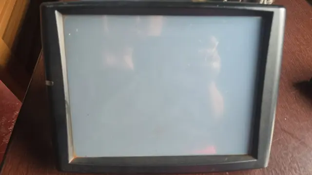 000001 - Monitor