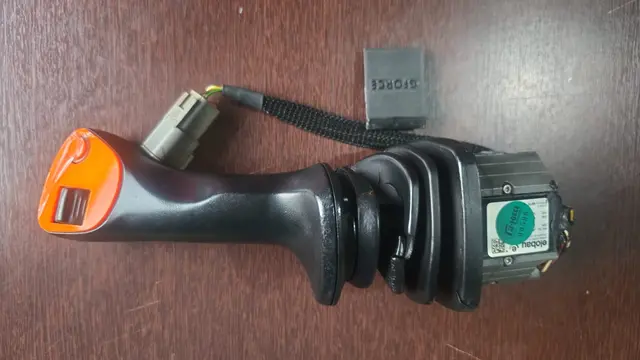 000003 - Controlador de joystick multifuncional elobau